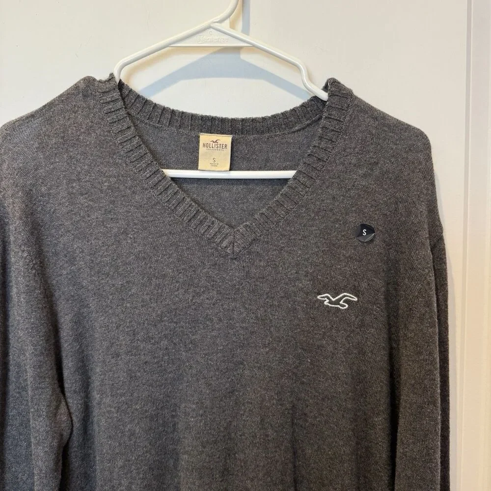 Hollister Mens Lightweight V Neck Sweater Size Small Long Sleeve‎ Gray Preppy